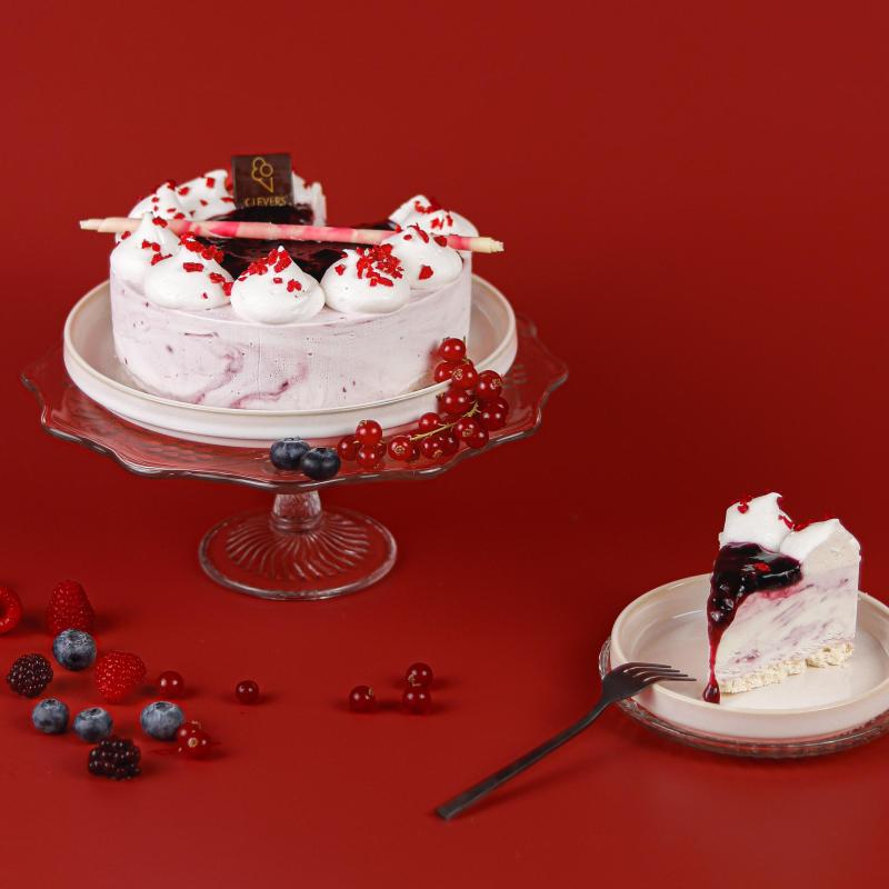 Yoghurt bosvruchten ijstaart