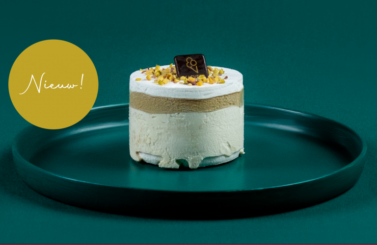 Witte chocolade pistache ijsdessert